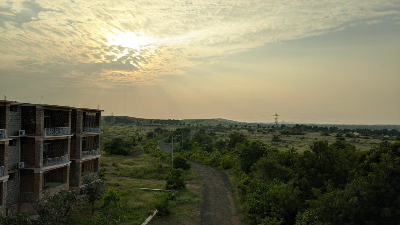 Kanthi Resorts Badami Bāgalkot Екстериор снимка