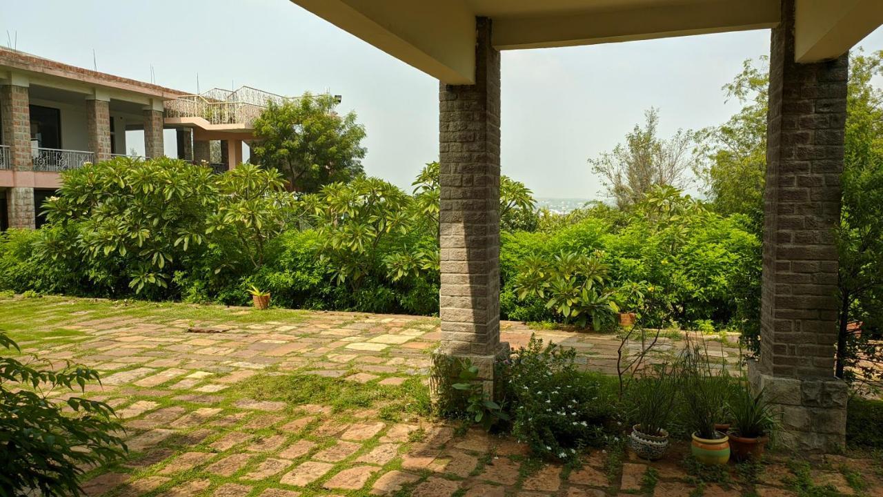 Kanthi Resorts Badami Bāgalkot Екстериор снимка