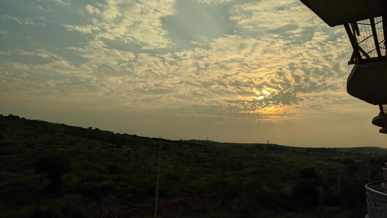 Kanthi Resorts Badami Bāgalkot Екстериор снимка