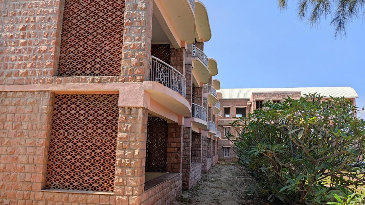 Kanthi Resorts Badami Bāgalkot Екстериор снимка