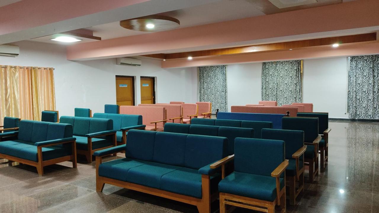 Kanthi Resorts Badami Bāgalkot Екстериор снимка